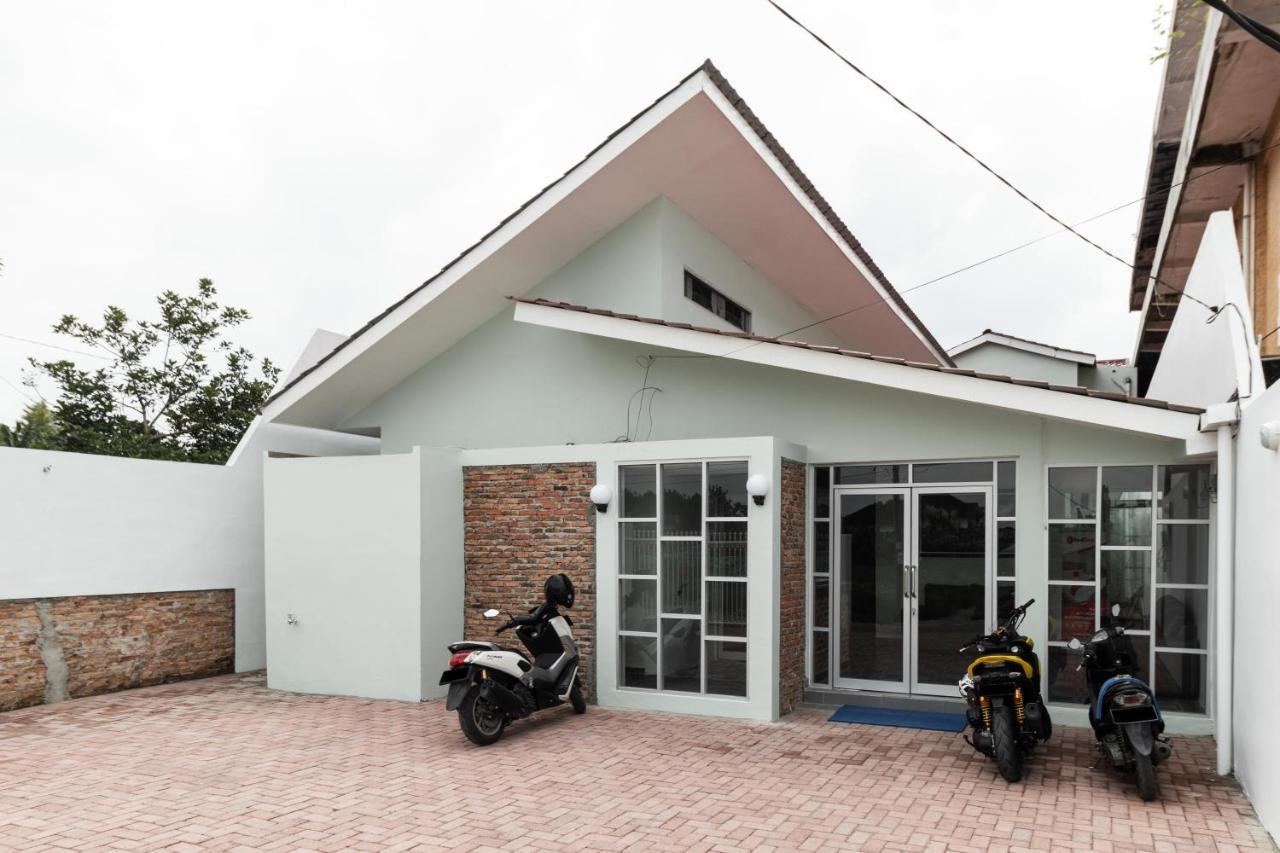 Reddoorz Plus Near Rs Usu Medan 2 Luaran gambar