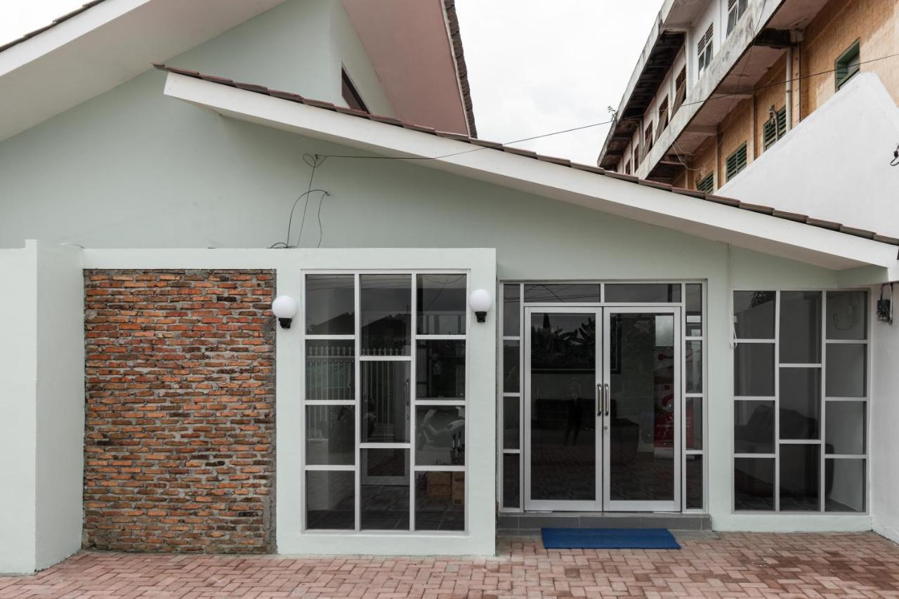 Reddoorz Plus Near Rs Usu Medan 2 Luaran gambar